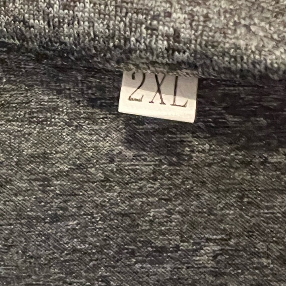 WOMENS TOP, 2XL, EXCELLENT CONDITION - Picture 2 of 6